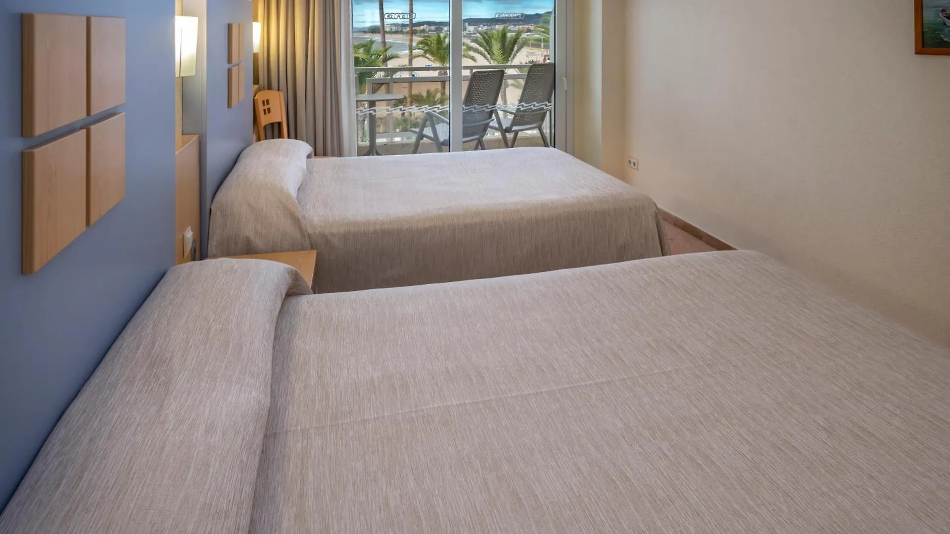 Caprici Beach Hotel & Spa Santa Susanna 4*,